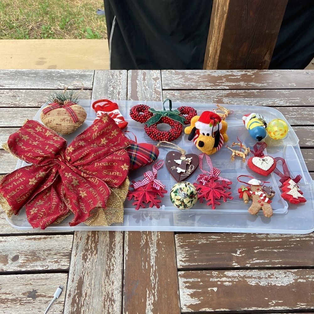 Xmas decor excellent condition bundle of 17 pieces